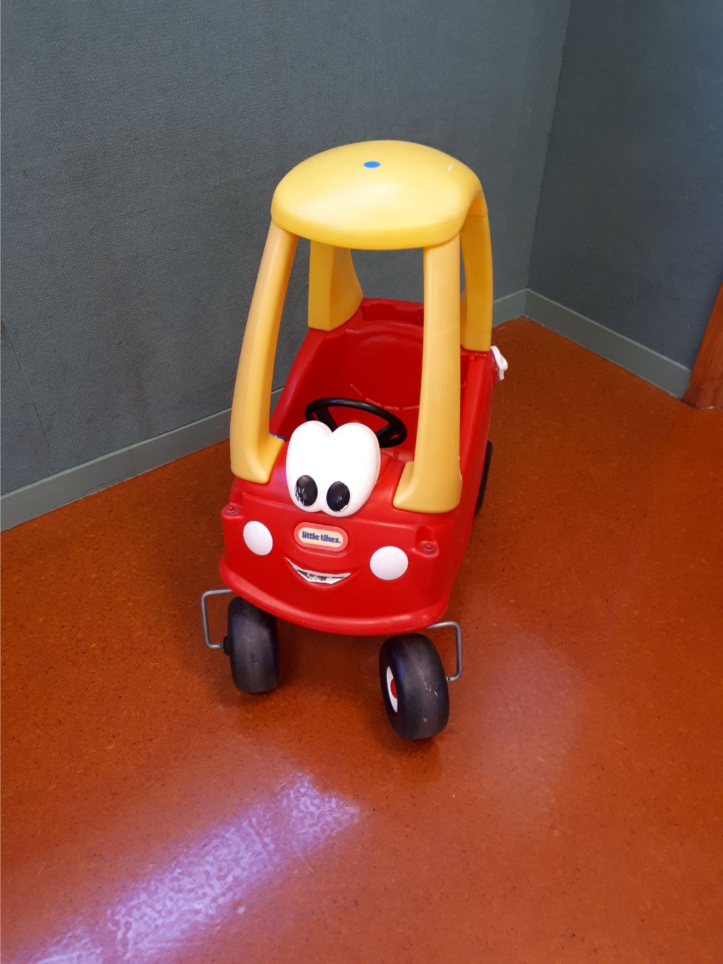 red and yellow cozy coupe